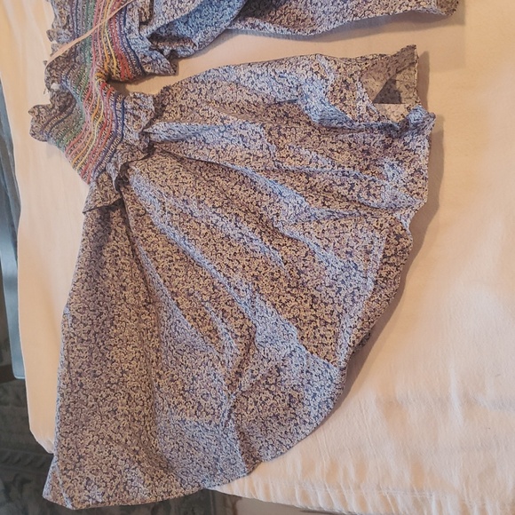 Petersyn Blue Colorful striped  Davenport Sz . M Crop‎ top w Bell Sleeve - Picture 12 of 12